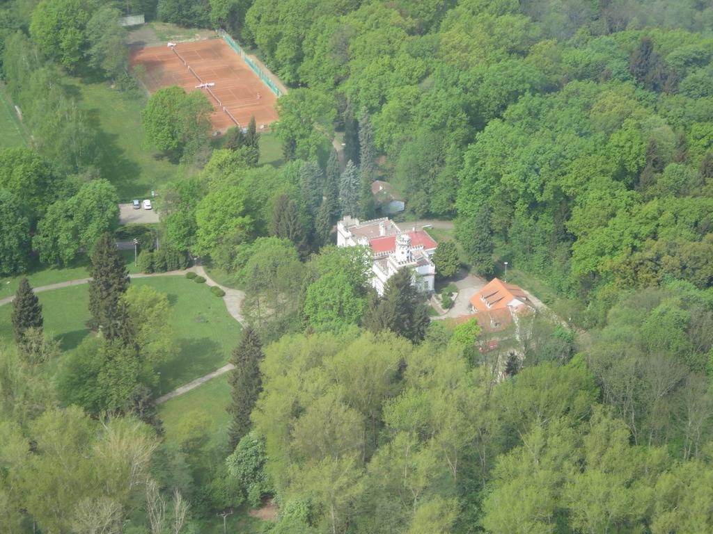Siesta Rodinny Resort Παρντούμπιτσε Εξωτερικό φωτογραφία