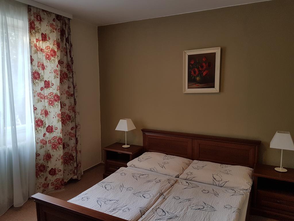 Siesta Rodinny Resort Παρντούμπιτσε Εξωτερικό φωτογραφία